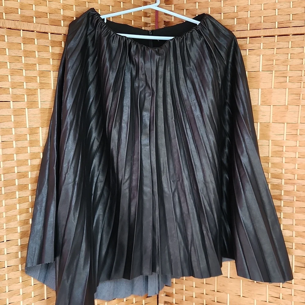 Gracia Black, Goth, Witchy Pelated Midi Length Officewear,  Workwear Skirt